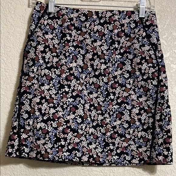 LOFT Dresses & Skirts - ANN TAYLOR LOFT SKIRT